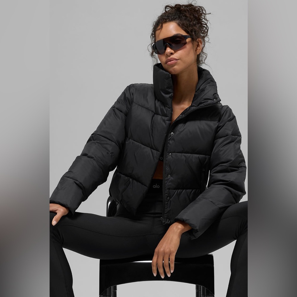 ALO Gold Rush Puffer Jacket - Picture 5 of 14